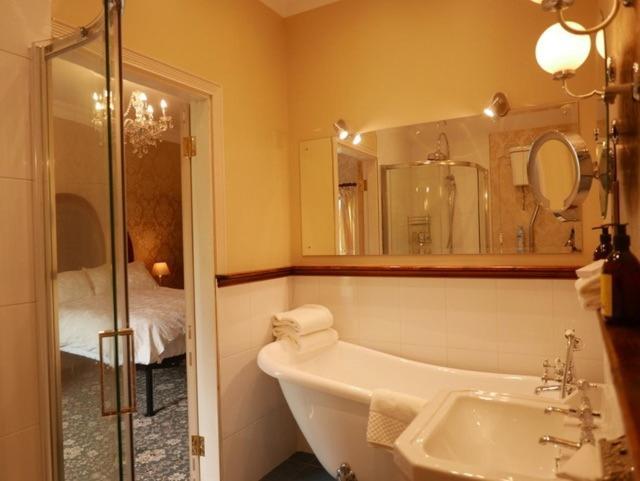 Ghan House Карлингфорд Екстериор снимка